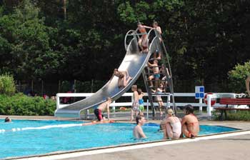 Das Ummelbad bekommt eine 6m lange Edelstahl-Wasserrutsche.
